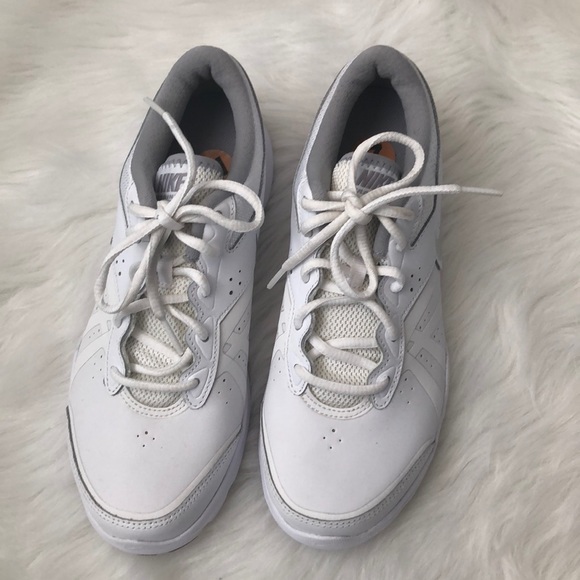 N E W | Nike Walking Running Shoes Sneakers - Picture 2 of 6